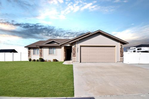 2407 Forge St, Twin Falls, ID, 83301-4780 | Card Image