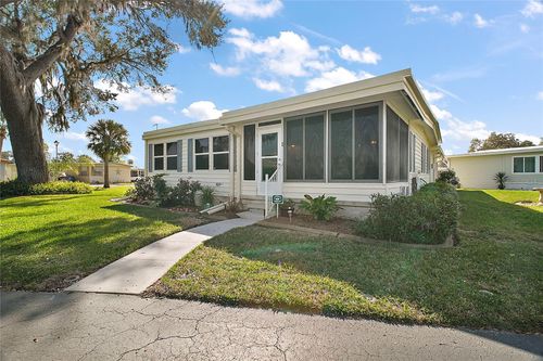 8 Gallinule Ct, FRUITLAND PARK, FL, 34731-6413 | Card Image