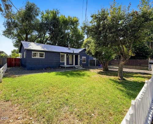 445 Riverside Drive, Burns, OR, 97720 | Card Image