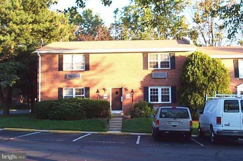 110 N College Dr, STERLING, VA, 20164-3100 | Card Image