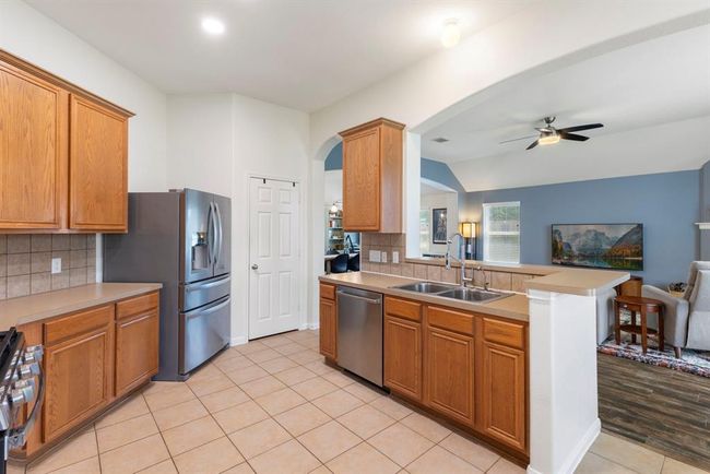 4613 Meridian Park Dr, House other with 3 bedrooms, 2 bathrooms and 2 parking in Pearland TX | Image 16