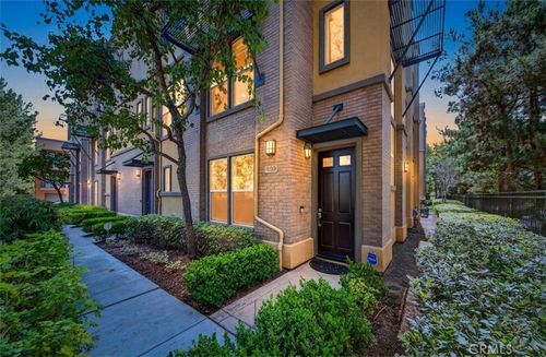 1105 Armstrong Dr, Fullerton, CA, 92833 | Card Image