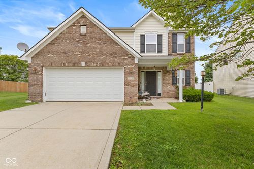 15556 Old Pond Cir, Noblesville, IN, 46060-4944 | Card Image