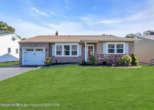 44 Fairfield Rd, Toms River, NJ, 08757-6327 | Card Image