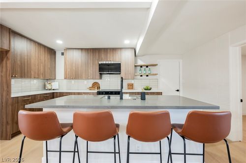 1701 Canosa Ave, Las Vegas, NV, 89104-3614 | Card Image