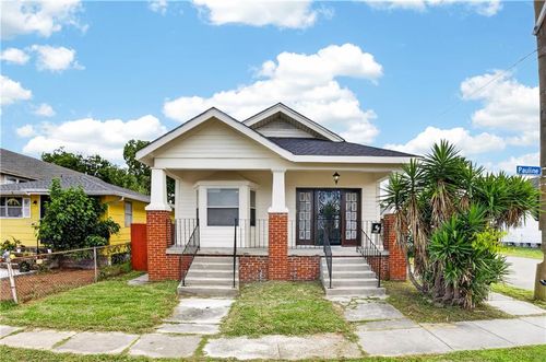 1701 Pauline St, New Orleans, LA, 70117-5154 | Card Image
