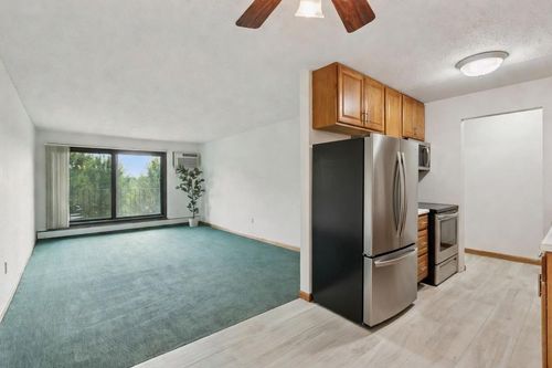 211-3399 Kent St, Shoreview, MN, 55126-4038 | Card Image