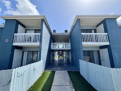 a-2001 5th St W, Bradenton, FL, 34205-8345 | Card Image