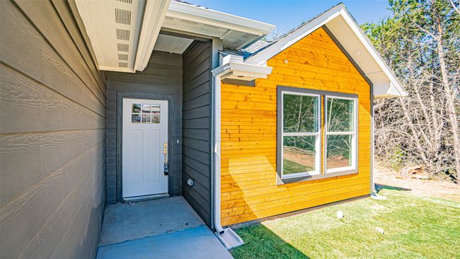 924 Bosque River Dr, House other with 3 bedrooms, 2 bathrooms and null parking in Granbury TX | Image 5