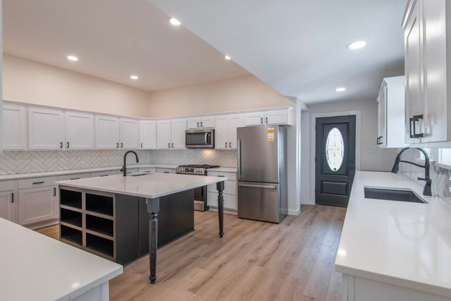 818 S Travis St, House other with 4 bedrooms, 4 bathrooms and null parking in Sherman TX | Image 6