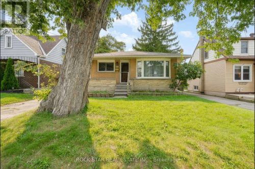 82 Franklin St N, Kitchener, ON, N2A1X9 | Card Image