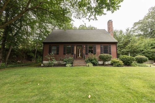7 Elmwood St, Blackstone, MA, 01504-2017 | Card Image