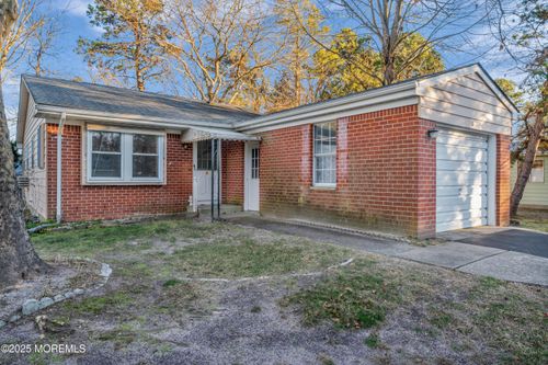 16 Musket Lane, Manchester, NJ, 08759 | Card Image