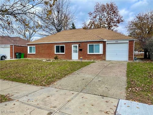 591 Hemlock Dr, Euclid, OH, 44132-2119 | Card Image