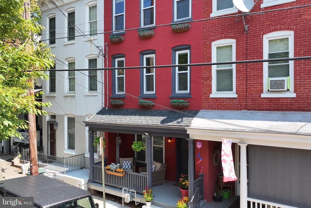 Lancaster Ave, Lancaster, PA 17603