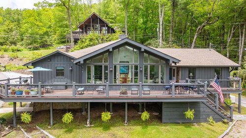 226 Sky Lake Dr, Highlands, NC, 28741-7128 | Card Image