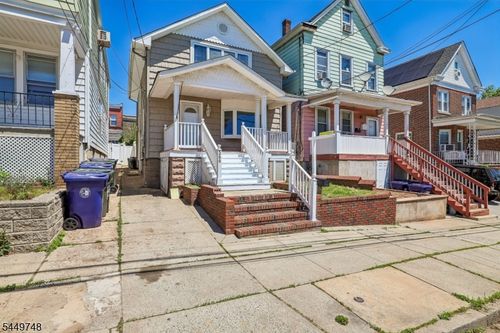 366 Jeffries St, Perth Amboy, NJ, 08861-3226 | Card Image