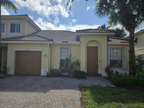 3255 Nw 31st Ter, Oakland Park, FL, 33309-8207 | Card Image