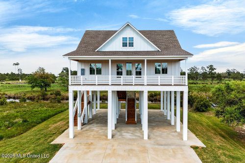 5089 Atlantis Dr, Bay Saint Louis, MS, 39520-3830 | Card Image