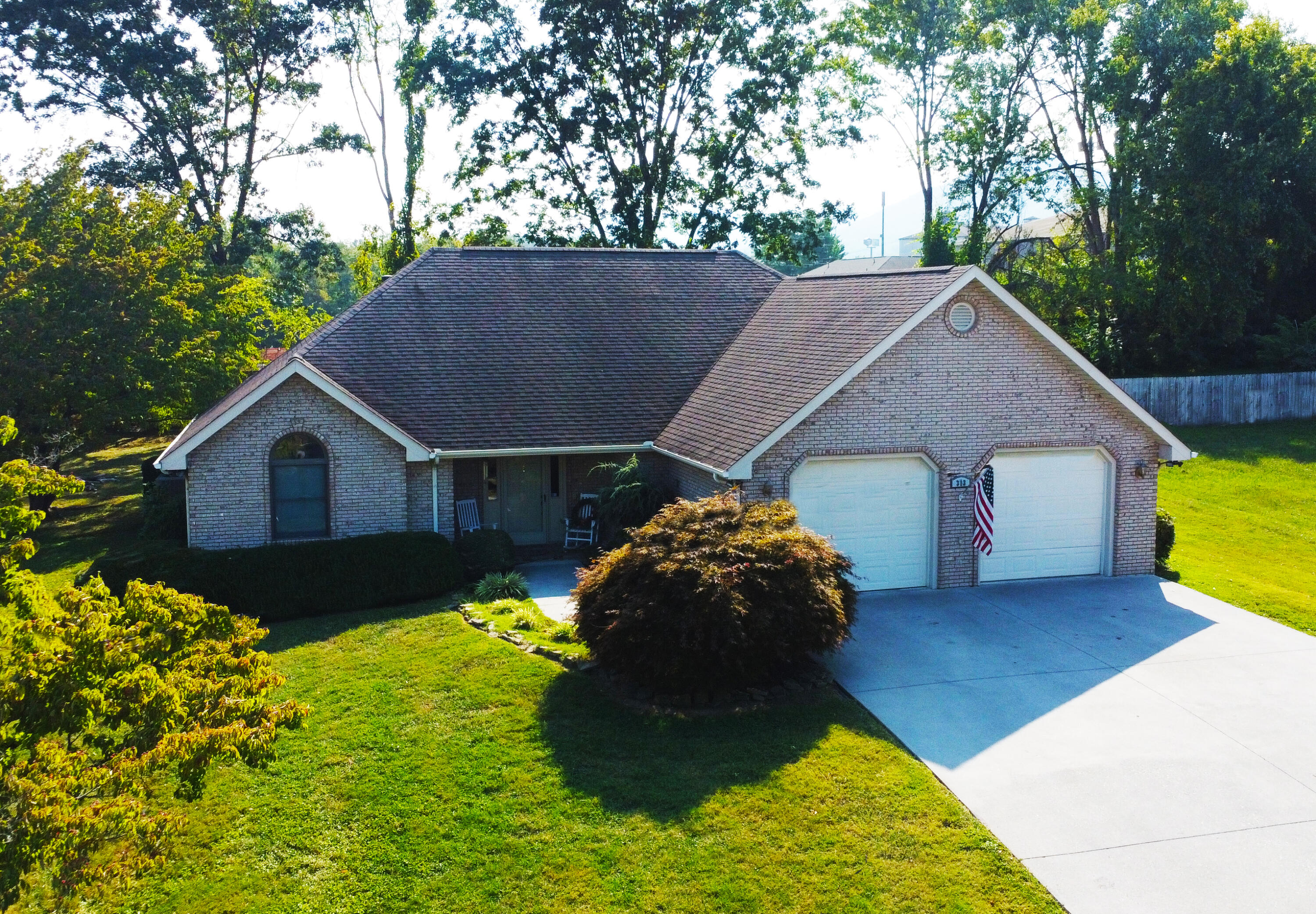 Pocahontas St, Newport, TN 37821