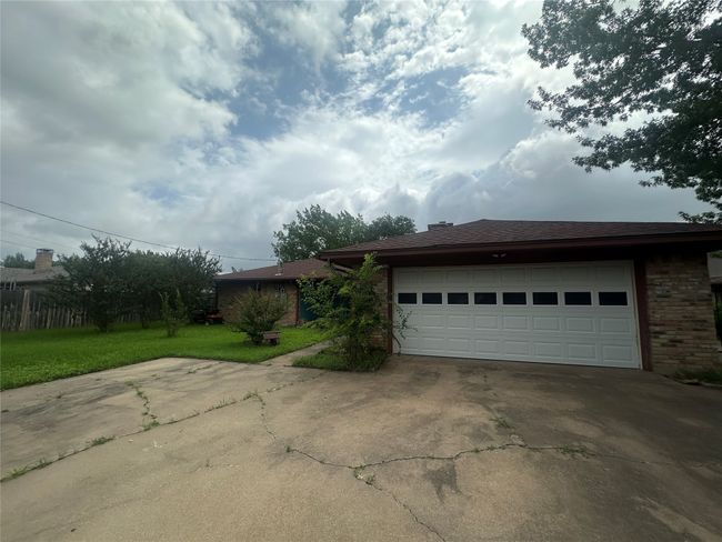 1726 Crescent Dr, House other with 4 bedrooms, 3 bathrooms and null parking in Sherman TX | Image 26