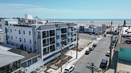 103-323 E Oak Ave, Wildwood, NJ, 08260-4819 | Card Image