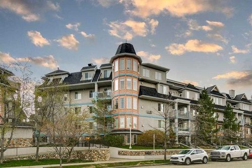 404-2422 Erlton St Sw, Calgary, AB, T2S3B6 | Card Image