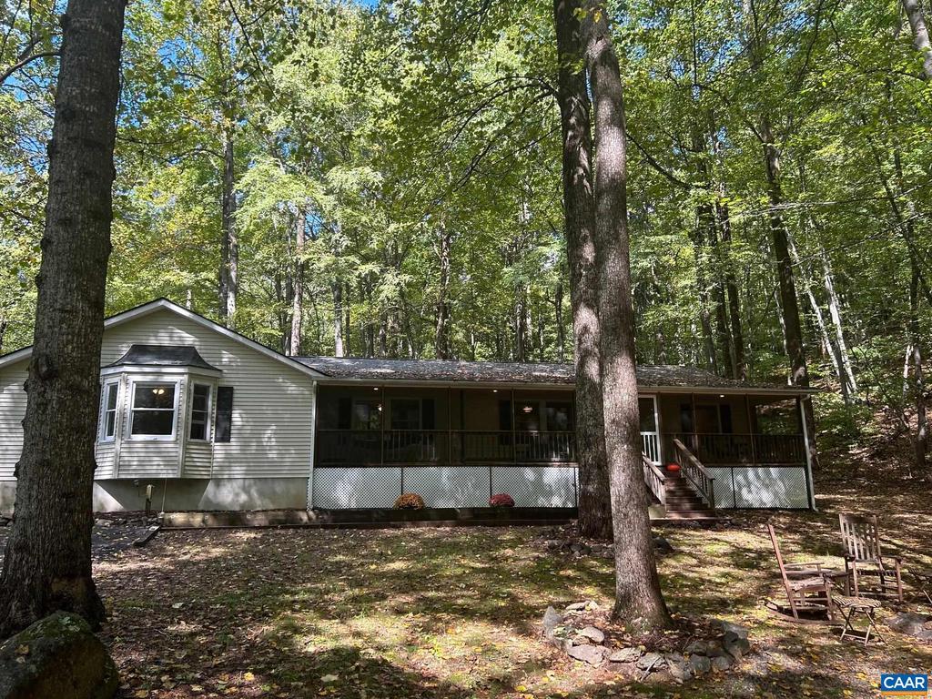 Beech Grove Rd, Roseland, VA 22967