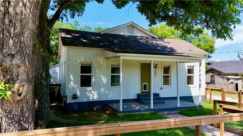 504 S Pine St, Calvert, TX, 77837 | Card Image