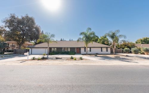 5433 W Pershing Ave, Visalia, CA, 93291-7916 | Card Image