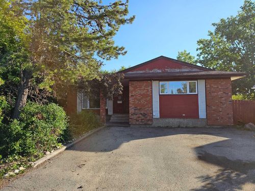 9933 82 Avenue, Grande Prairie, AB, T8V3T3 | Card Image