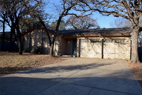 2808 Bent Tree Lane, Arlington, TX, 76016 | Card Image