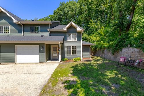 d-200 James Street, Slinger, WI, 53086 | Card Image