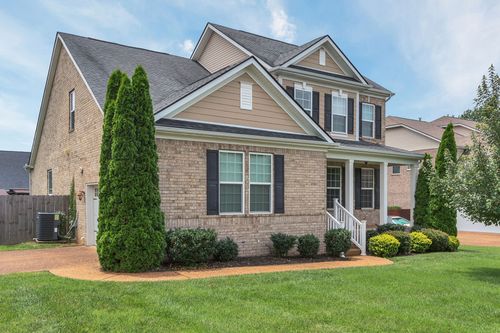 1060 Harvey Springs Dr, Spring Hill, TN, 37174-8102 | Card Image