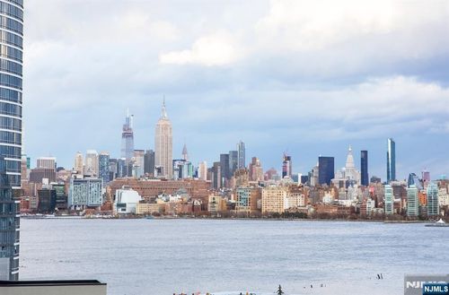 20 Newport Pkwy, Jersey City, NJ, 07310-2301 | Card Image