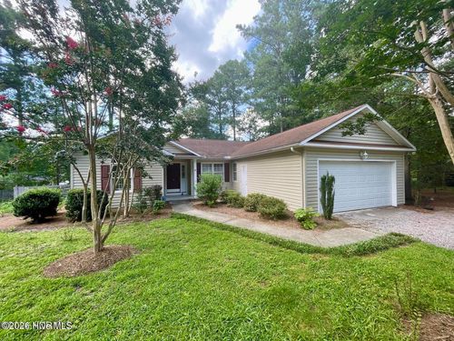 4 Sandhills Pl, Pinehurst, NC, 28374-7040 | Card Image