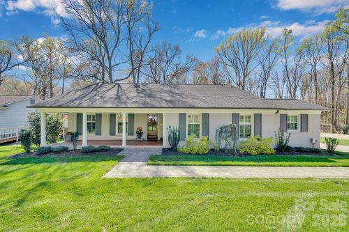 5752 Bellechasse St, Charlotte, NC, 28210-6415 | Card Image