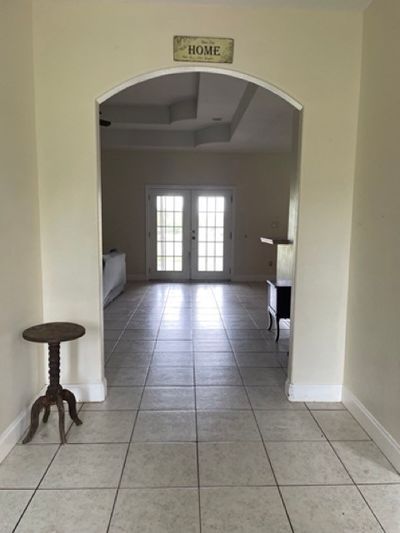 Entry Way | Image 3