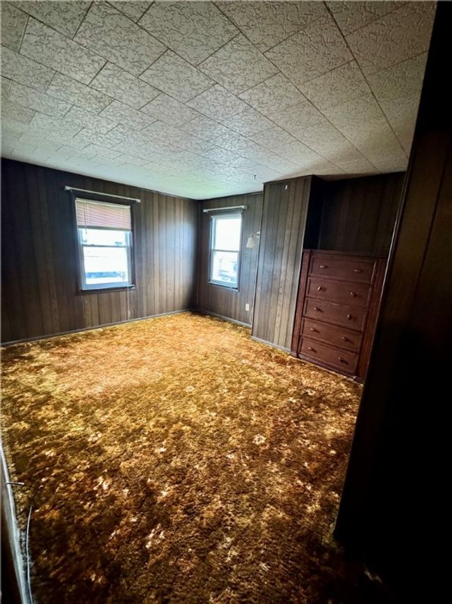 1043 Irwin St, House other with 3 bedrooms, 2 bathrooms and null parking in Aliquippa PA | Image 14