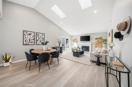 874 Bougainvillea St, San Luis Obispo, CA, 93401-7609 | Card Image