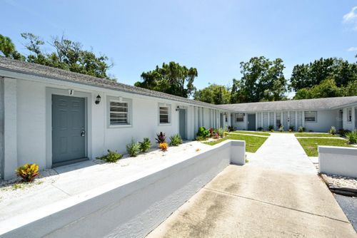 2-2519 9th Ave W, BRADENTON, FL, 34205-4846 | Card Image