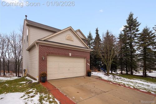 416 Otter Run Rd, Holly, MI, 48442-1568 | Card Image