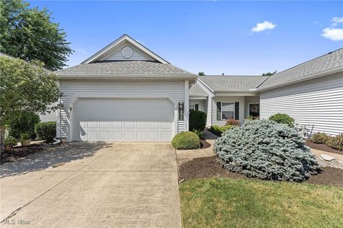 33972 Honeysuckle Ln, North Ridgeville, OH, 44039-5209 | Card Image
