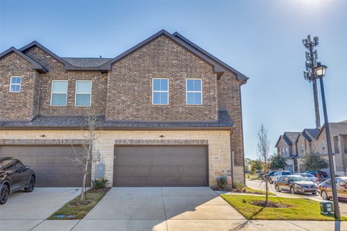 2402 Ash Ln, Sachse, TX, 75048-4384 | Card Image