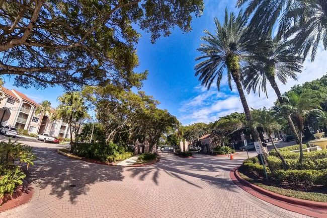 APT-204 - 12106 Saint Andrews Pl, Condo with 2 bedrooms, 1 bathrooms and null parking in Miramar FL | Image 24
