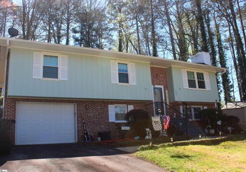 104 Laurel Ln, Seneca, SC, 29678-2705 | Card Image