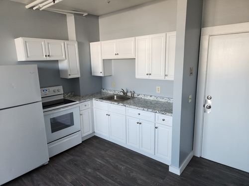 apt-20-15 N Main St, Attleboro, MA, 02703-2233 | Card Image