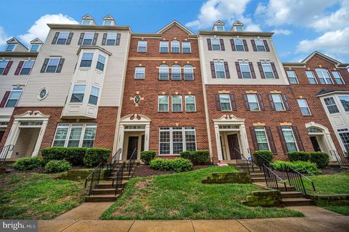7461 Brunson Cir, GAINESVILLE, VA, 20155-4905 | Card Image