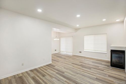 2231 Marissa Way, Shelby Twp, MI, 48316-5620 | Card Image