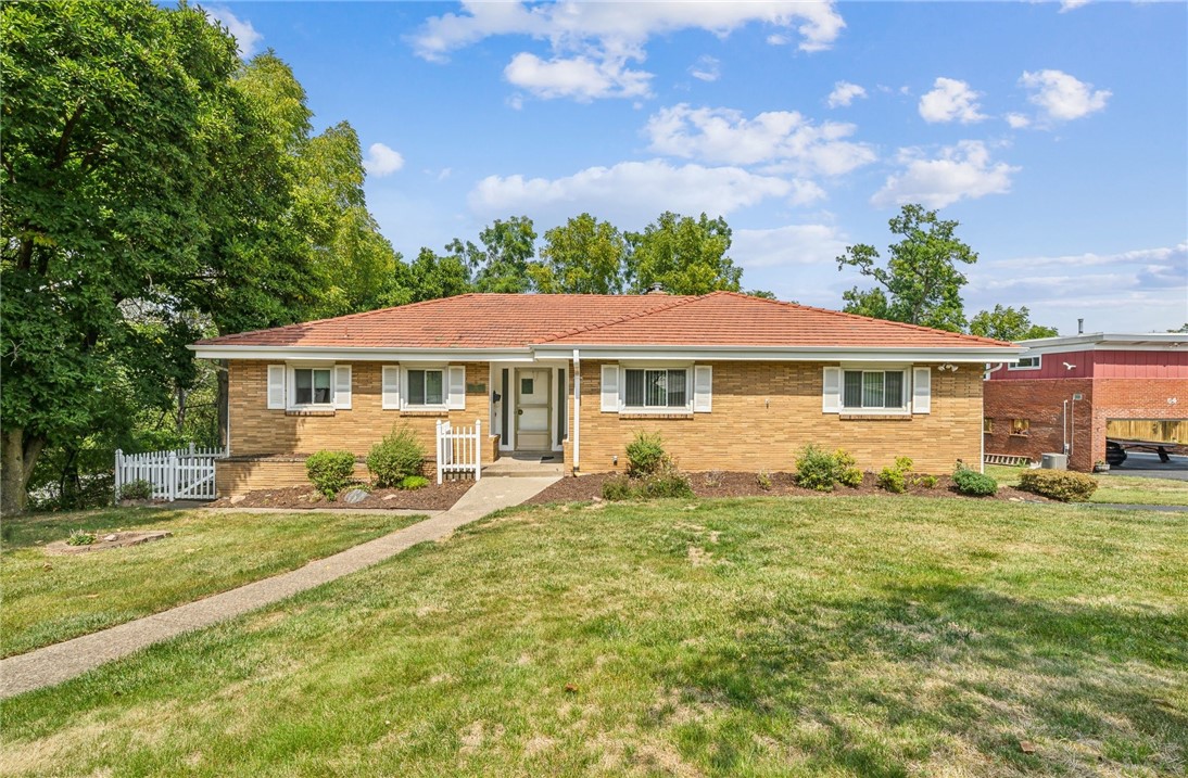 Swallow Hill Rd, Carnegie, PA 15106